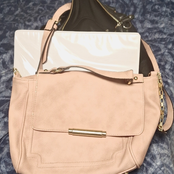 Purse - Picture 1 of 1